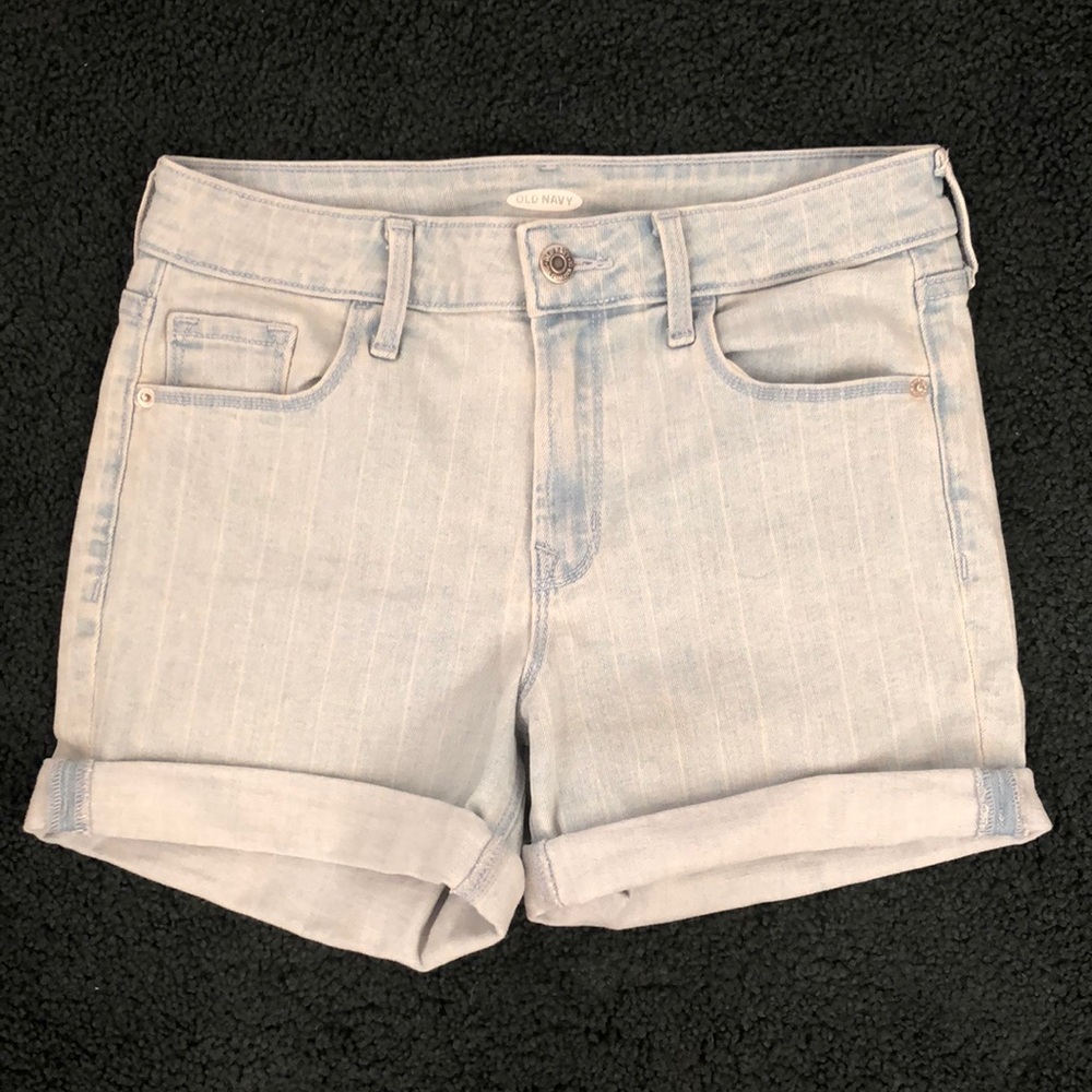 Cute stretchy shorts!!